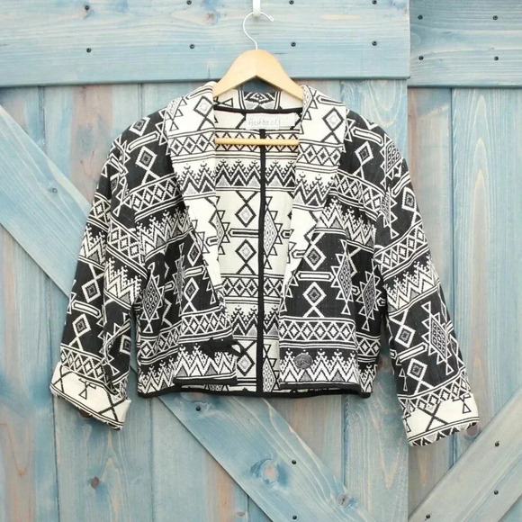 Vintage Flashback Black and White Southwest Tapestry Boho Jacket Bolero Size Med - Picture 7 of 9